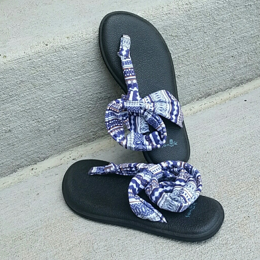 Big girl Sanuk sandals